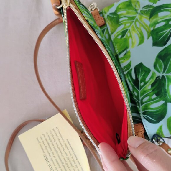 Dooney & Bourke Crossbody NWT - Picture 3 of 3